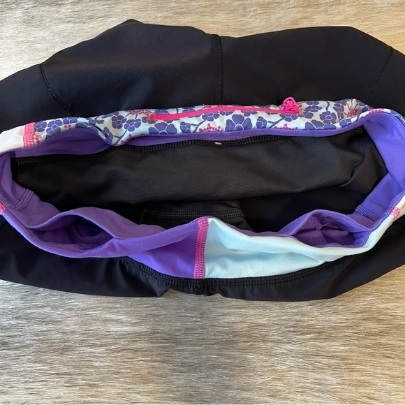 LULULEMON Run Speed Short Black Power Purple Quilt Floral 4 Pink Aqua Patchwork - Picture 11 of 12